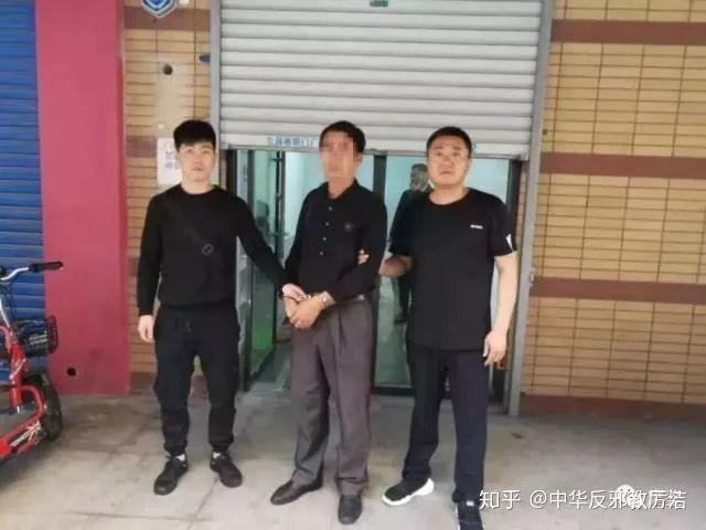 热点评论